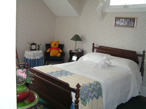 19 Ripley Street Chelmsford, MA 01863 - Photo 17 of 24 Gallery Image 17