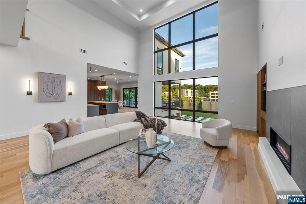 577 Floyd Street Englewood Cliffs, NJ 07632 - Photo 11 of 50