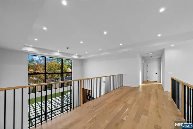 $4,300,000 | 577 Floyd Street, Englewood Cliffs, NJ 07632