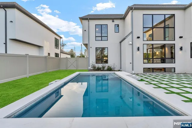 $4,300,000 | 577 Floyd Street, Englewood Cliffs, NJ 07632