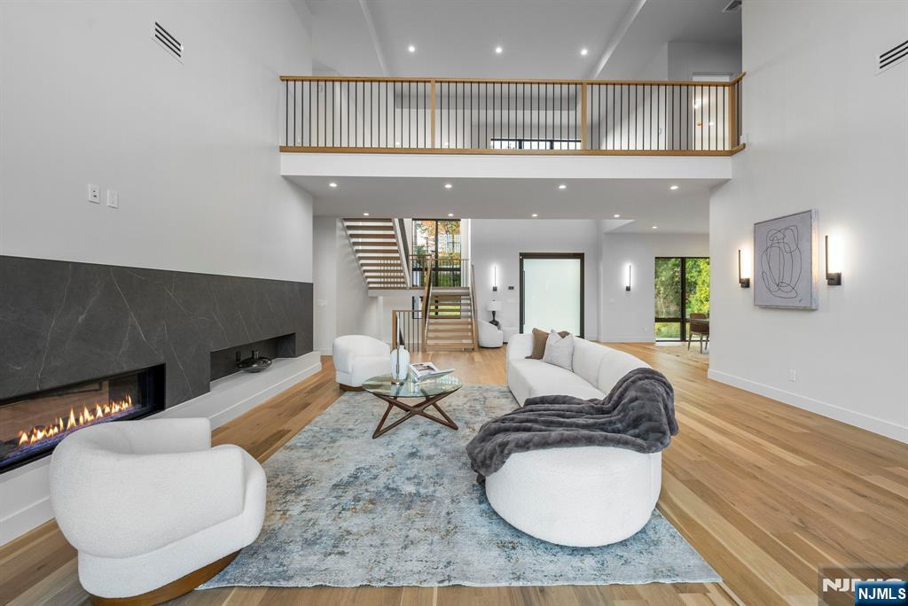 577 Floyd Street Englewood Cliffs, NJ 07632 - Photo 9 of 50