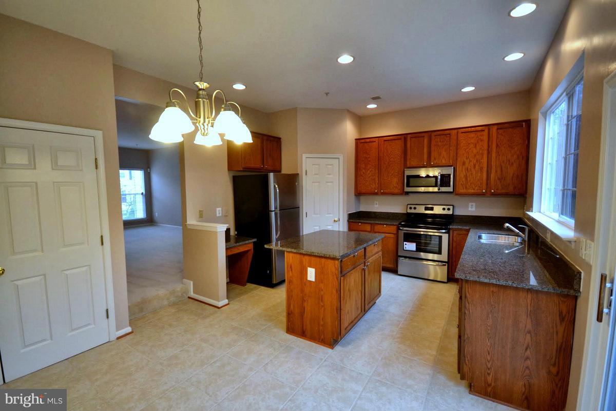 3326 Yellow Flower Road Laurel, MD 20724 - Photo 3 of 17 Kitchen