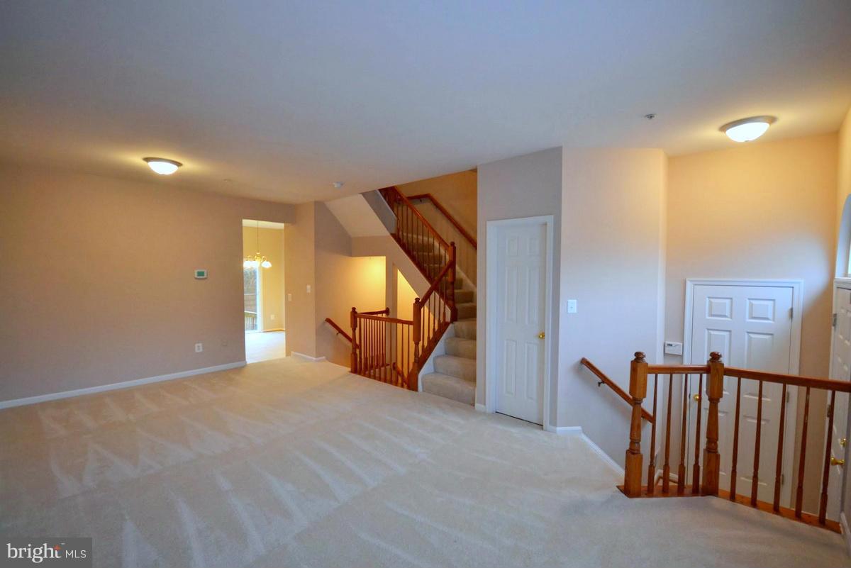 3326 Yellow Flower Road Laurel, MD 20724 - Photo 4 of 17 Living Room