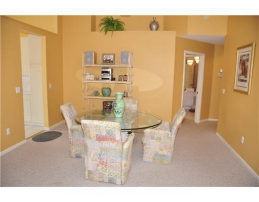 17263 Boca Club Boulevard, Unit 8 Boca Raton, FL 33487 - Photo 7 of 24 dining room