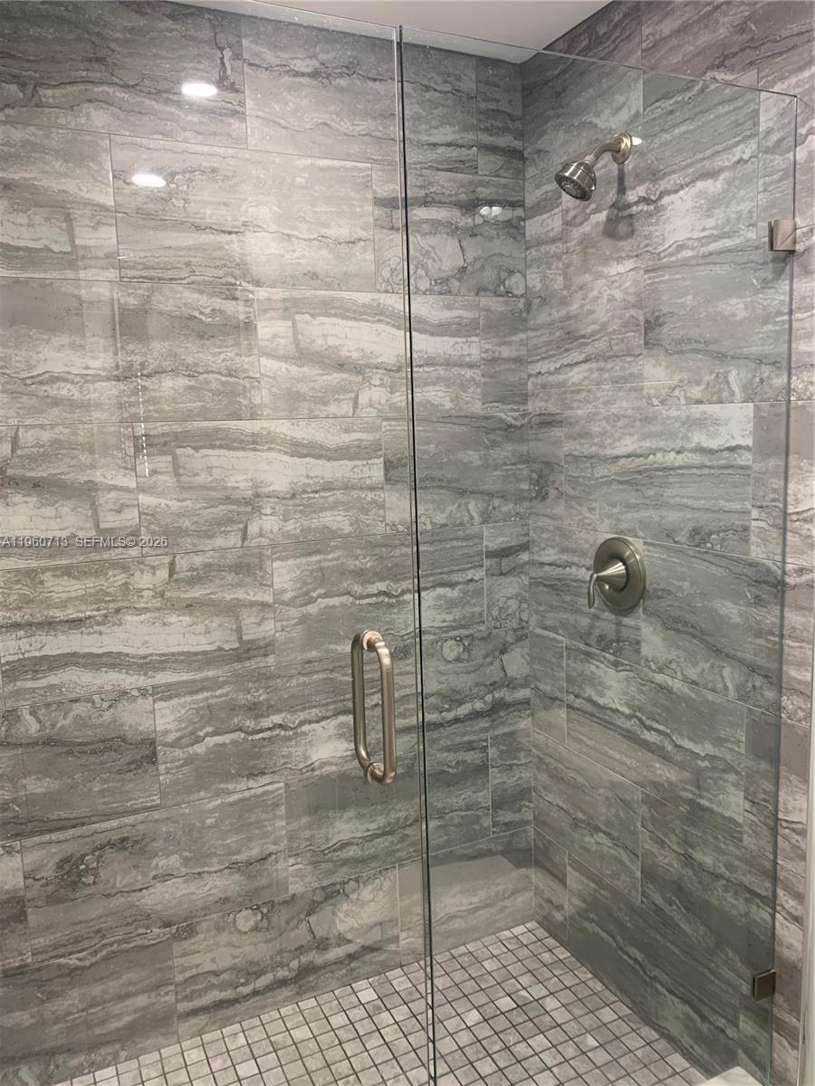 6102 Southeast Landing Way, Unit 14 Stuart, FL 34997 - Photo 36 of 45 Master Shower