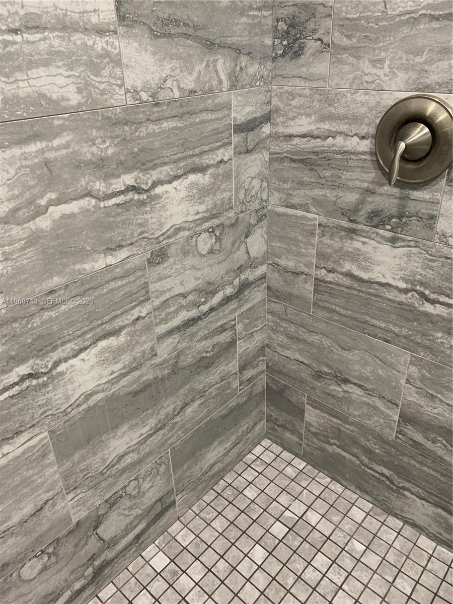 6102 Southeast Landing Way, Unit 14 Stuart, FL 34997 - Photo 38 of 45 Master Shower