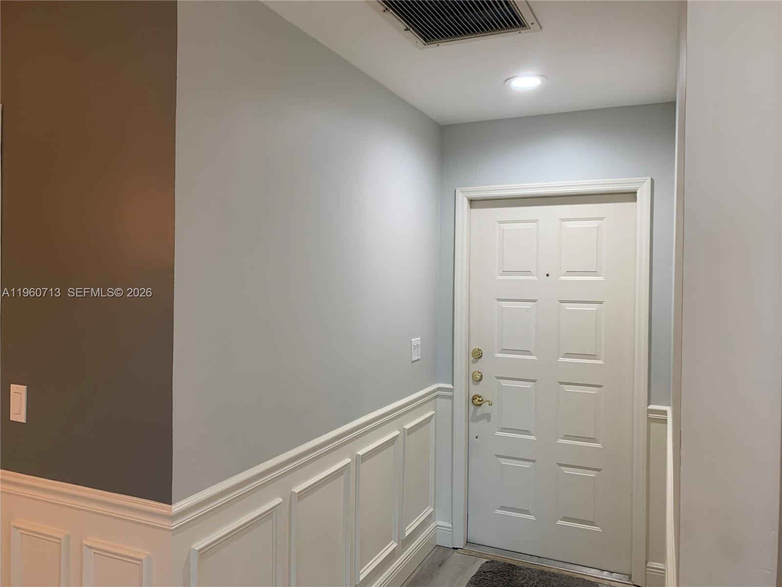 6102 Southeast Landing Way, Unit 14 Stuart, FL 34997 - Photo 5 of 45 Entryway