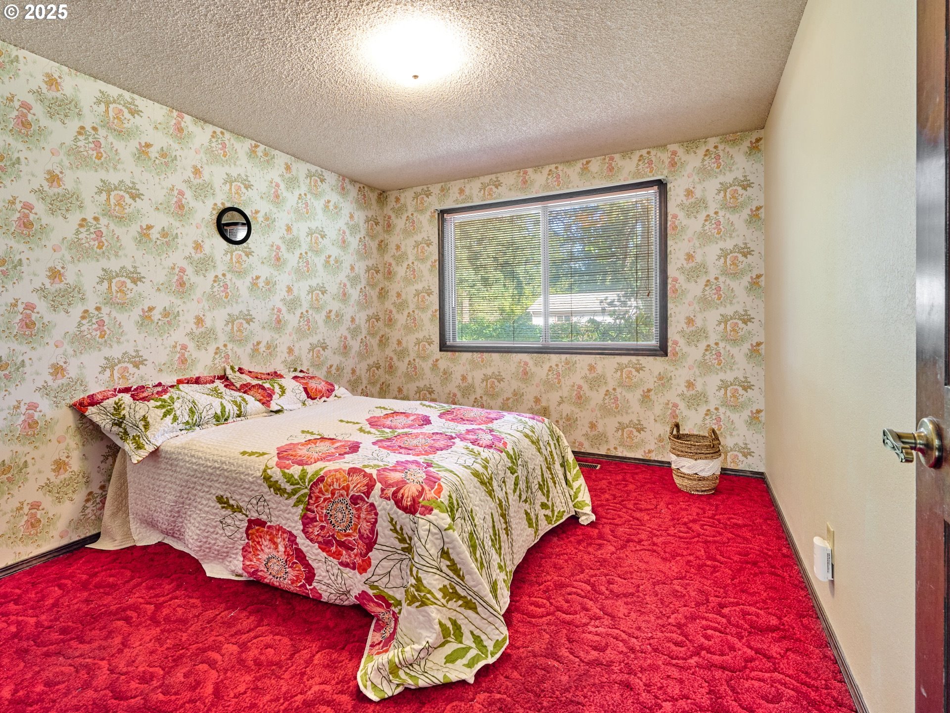 940 Southwest Main Avenue Mill City, OR 97360 - Photo 19 of 41 Bedroom