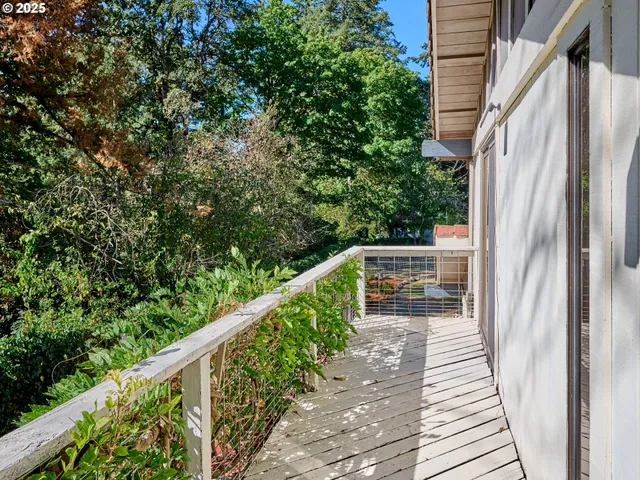 $539,000 | 940 Southwest Main Avenue, Mill City, OR 97360