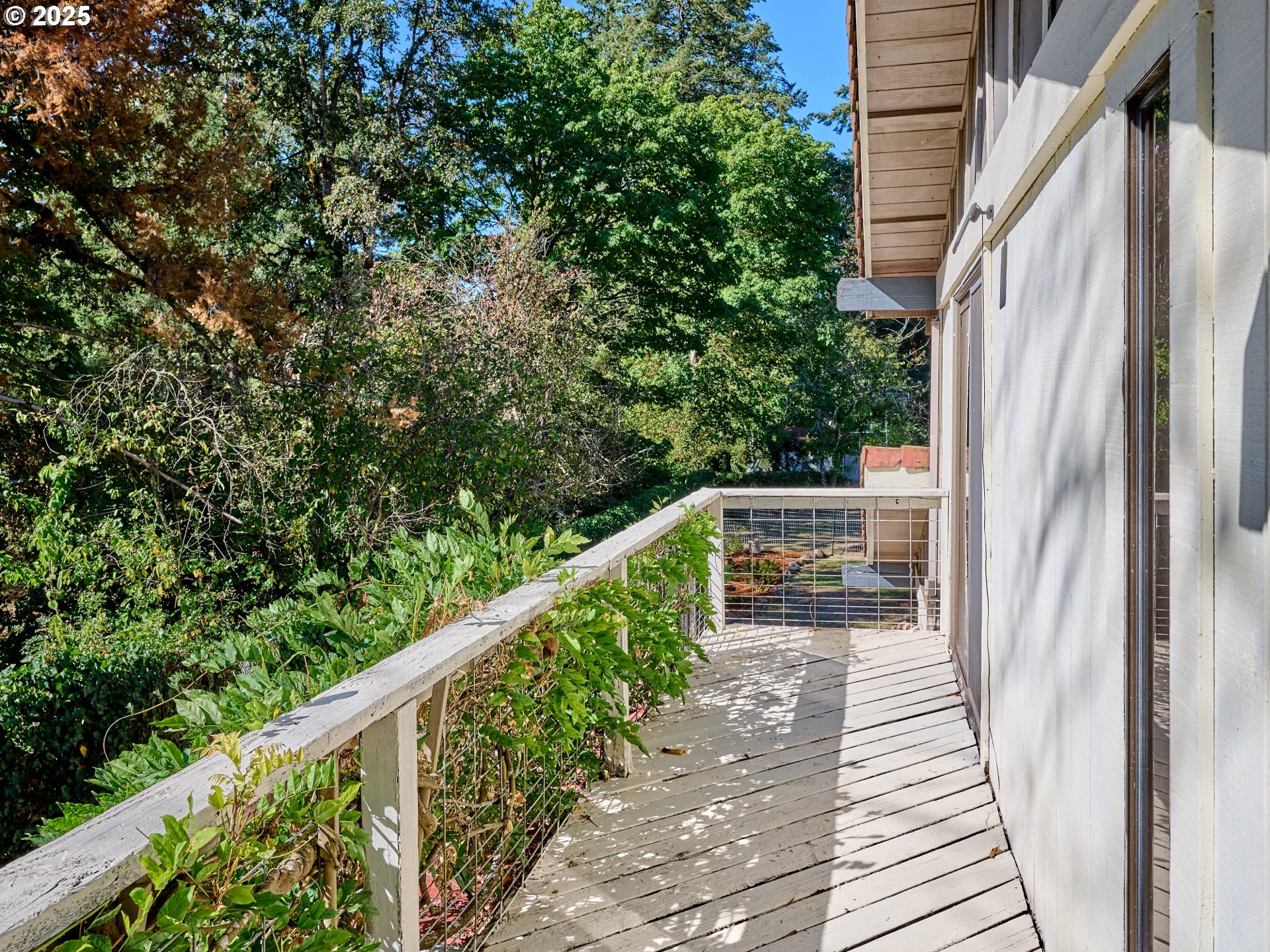 940 Southwest Main Avenue Mill City, OR 97360 - Photo 28 of 41 Deck