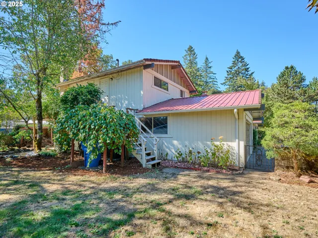 $539,000 | 940 Southwest Main Avenue, Mill City, OR 97360