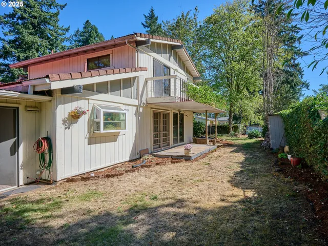$539,000 | 940 Southwest Main Avenue, Mill City, OR 97360