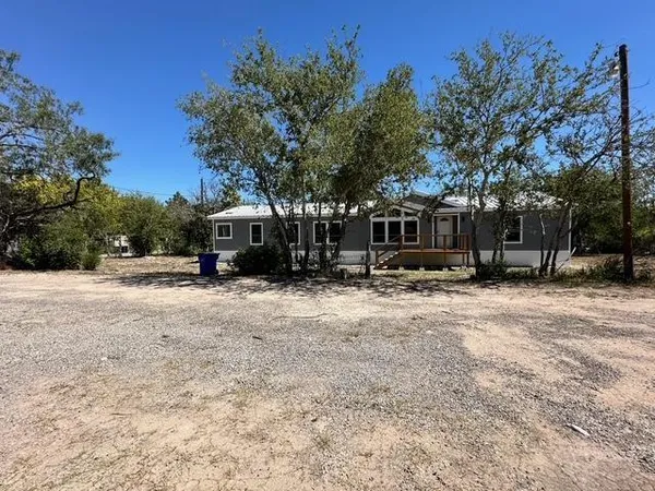 $197,000 | 314 West 1st Street, Camp Wood, TX 78833
