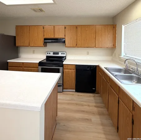 $1,995 | 9202 Roquefort, San Antonio, TX 78250