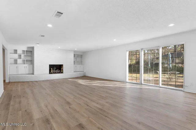 $344,900 | 4810 Shadowwood Drive, Jackson, MS 39211