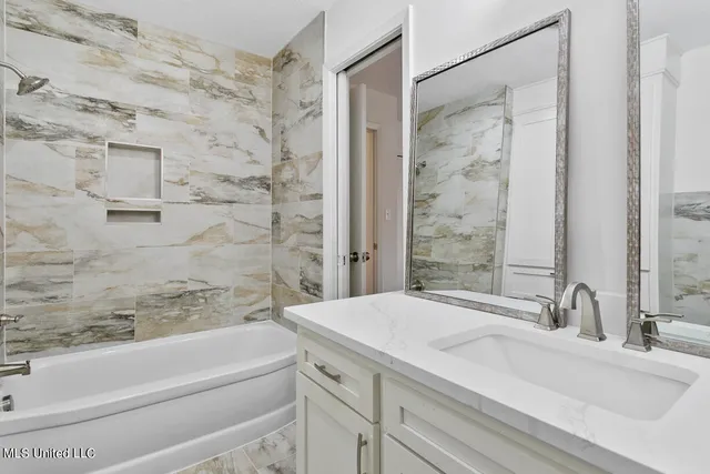 $344,900 | 4810 Shadowwood Drive, Jackson, MS 39211