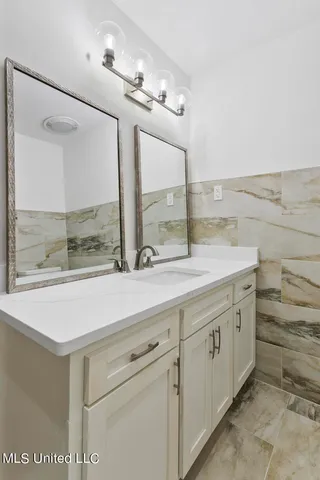 $344,900 | 4810 Shadowwood Drive, Jackson, MS 39211