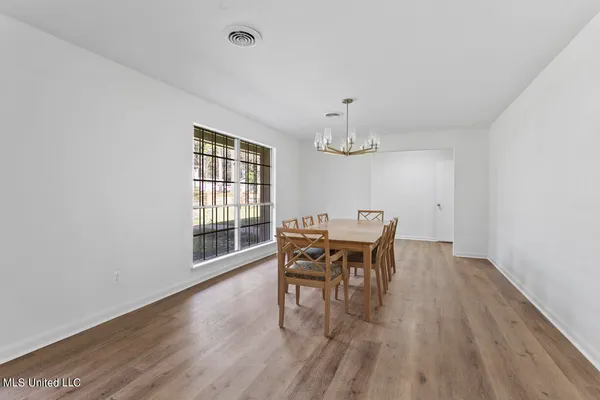 $344,900 | 4810 Shadowwood Drive, Jackson, MS 39211