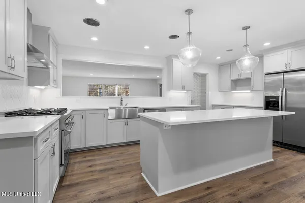 $344,900 | 4810 Shadowwood Drive, Jackson, MS 39211