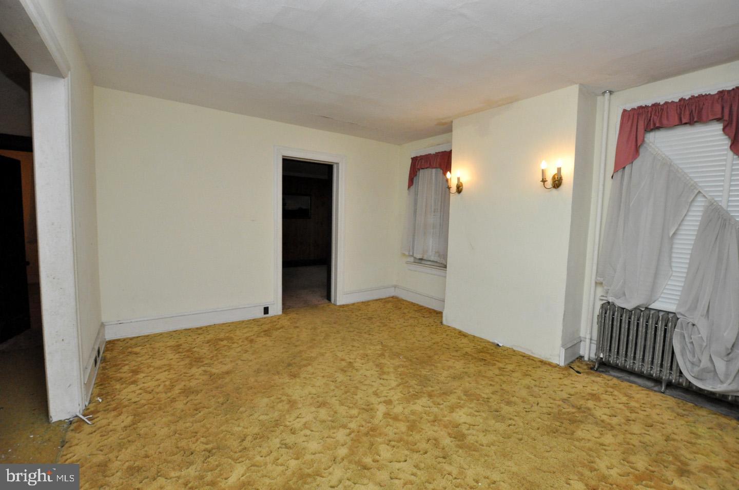 54 Elizabeth Street Pemberton, NJ 08068 - Photo 3 of 21 Gallery Image 3