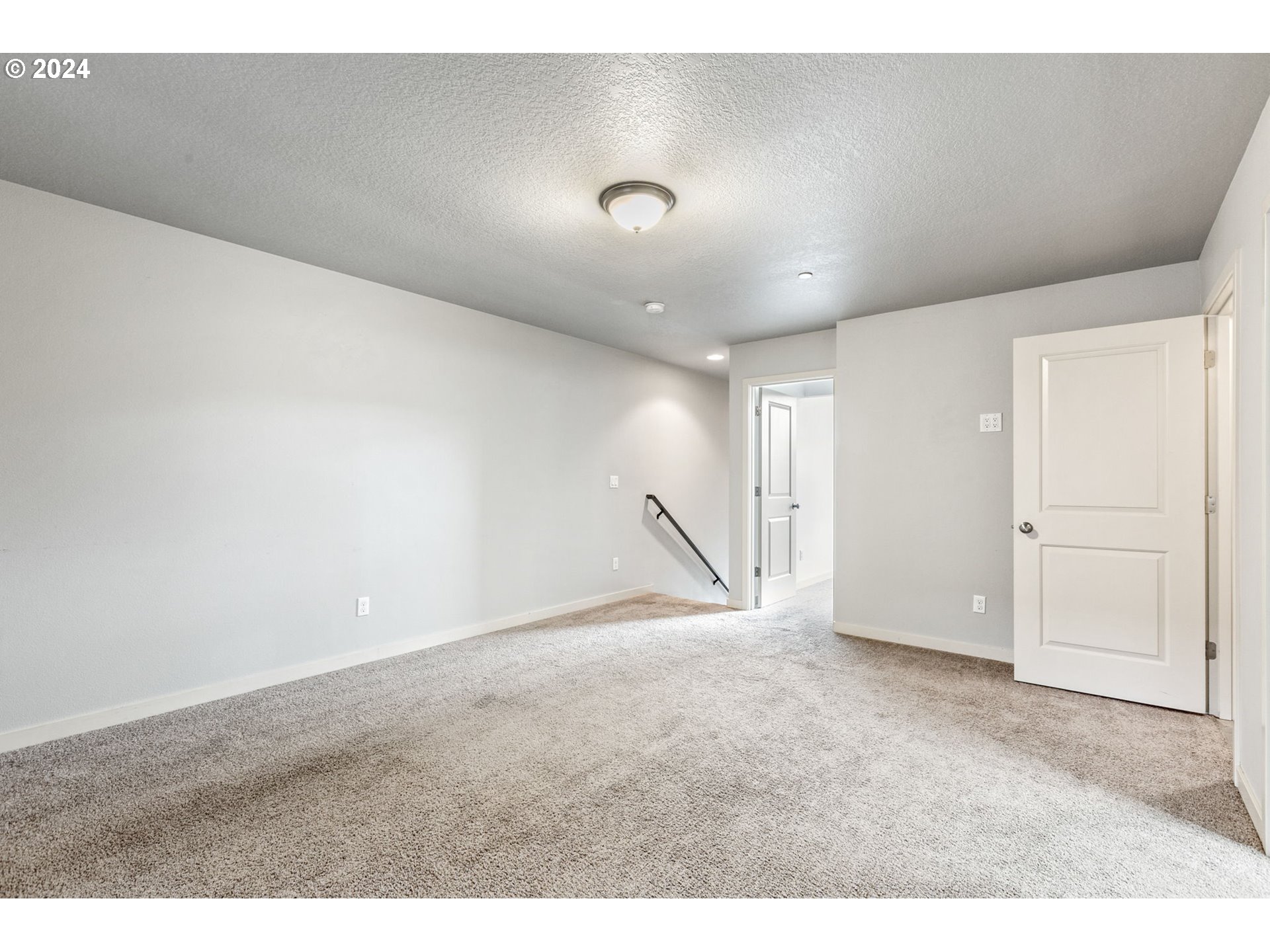 117 North 44th Place Ridgefield, WA 98642 - Photo 15 of 30 a view of an empty room