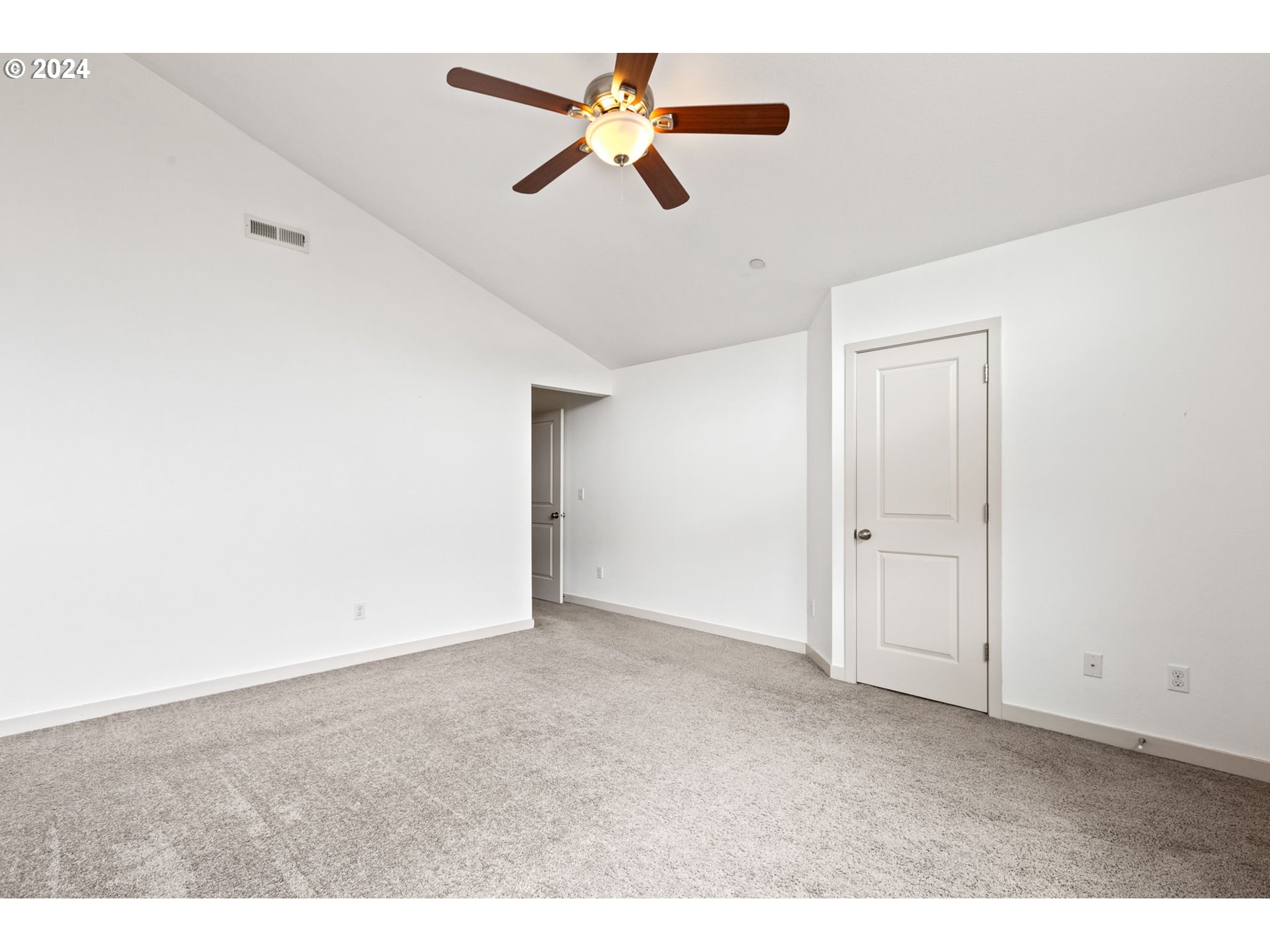 117 North 44th Place Ridgefield, WA 98642 - Photo 16 of 30 a view of an empty room
