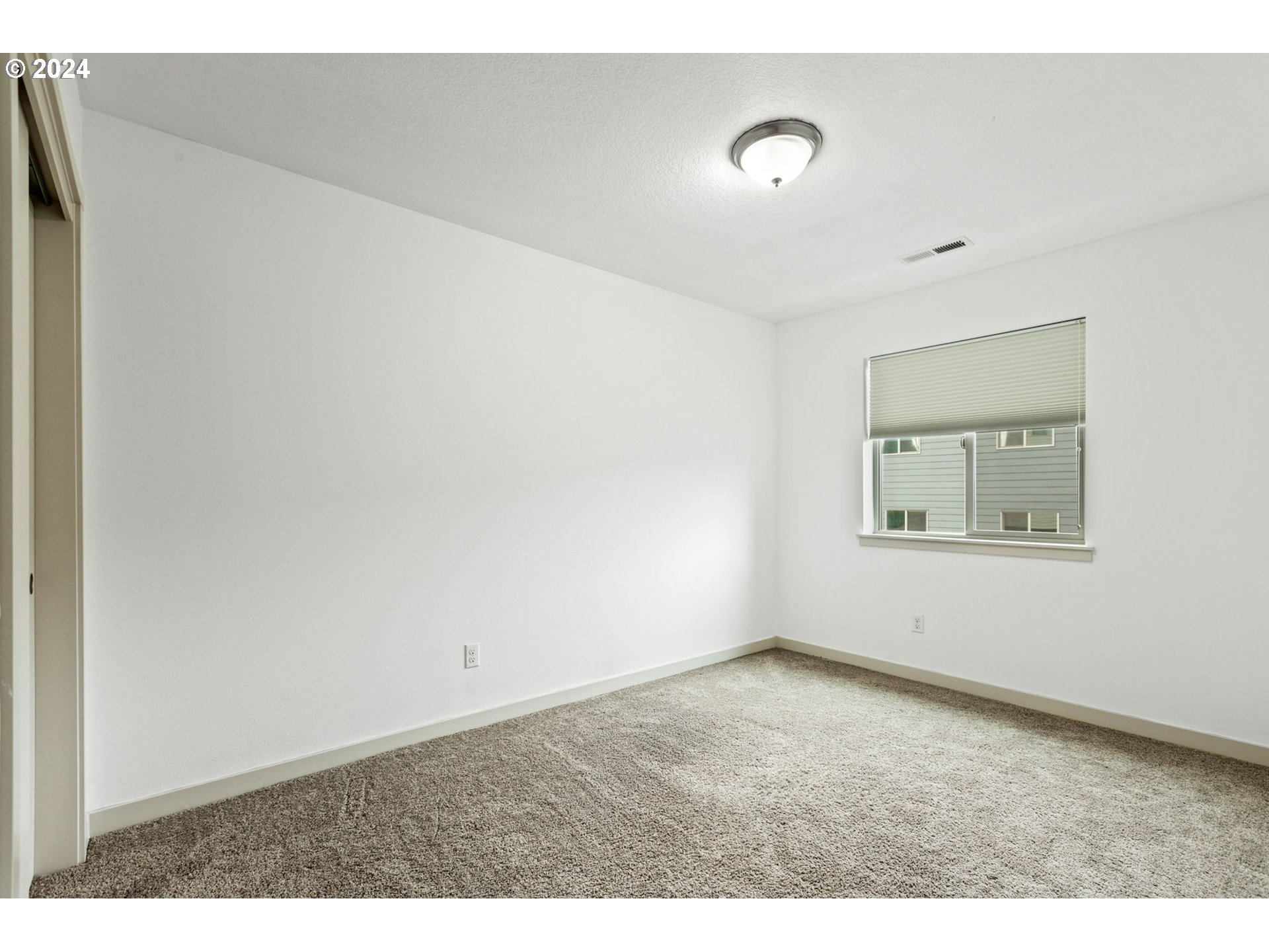 117 North 44th Place Ridgefield, WA 98642 - Photo 23 of 30 a view of an empty room