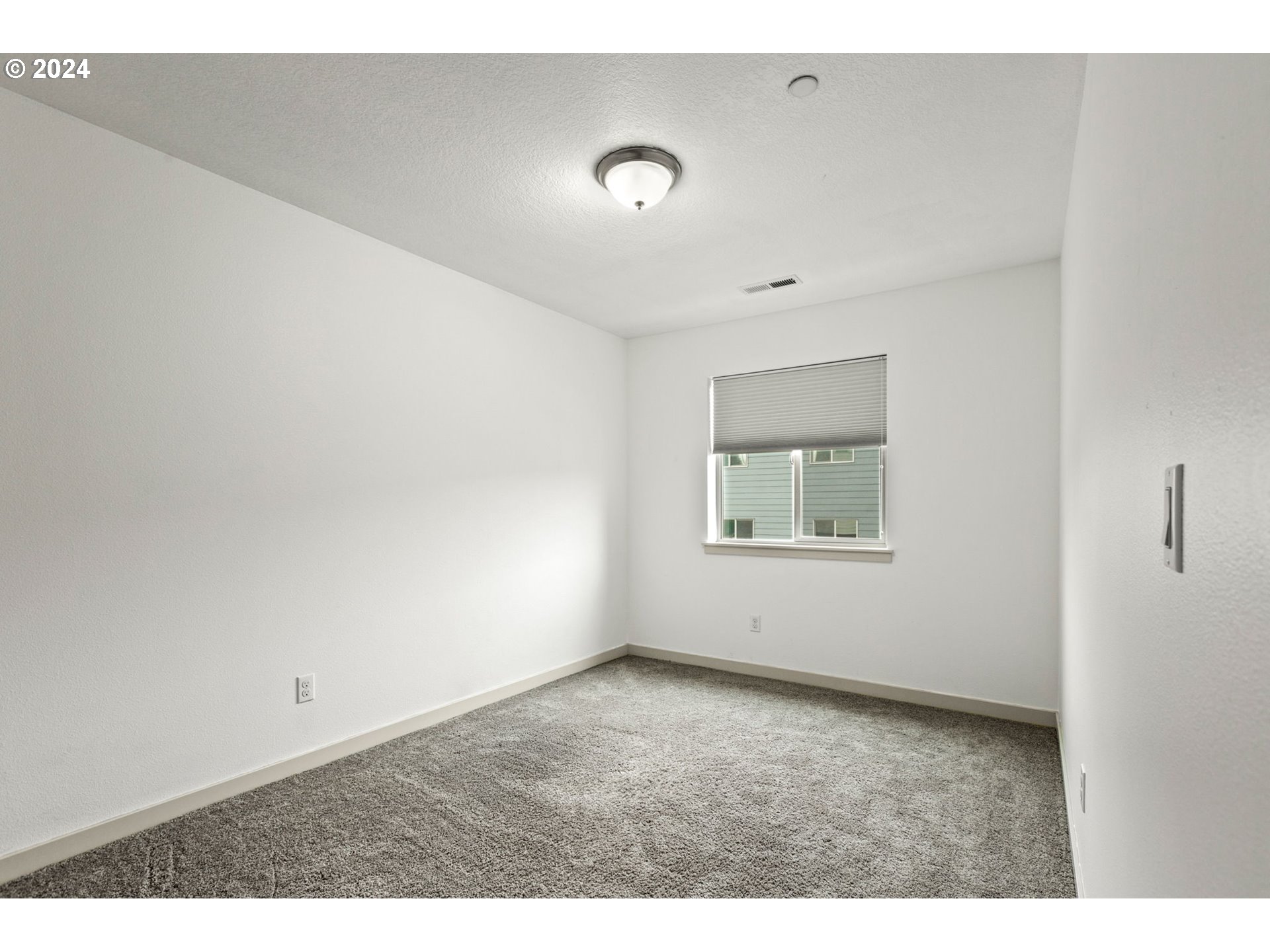 117 North 44th Place Ridgefield, WA 98642 - Photo 25 of 30 a view of an empty room