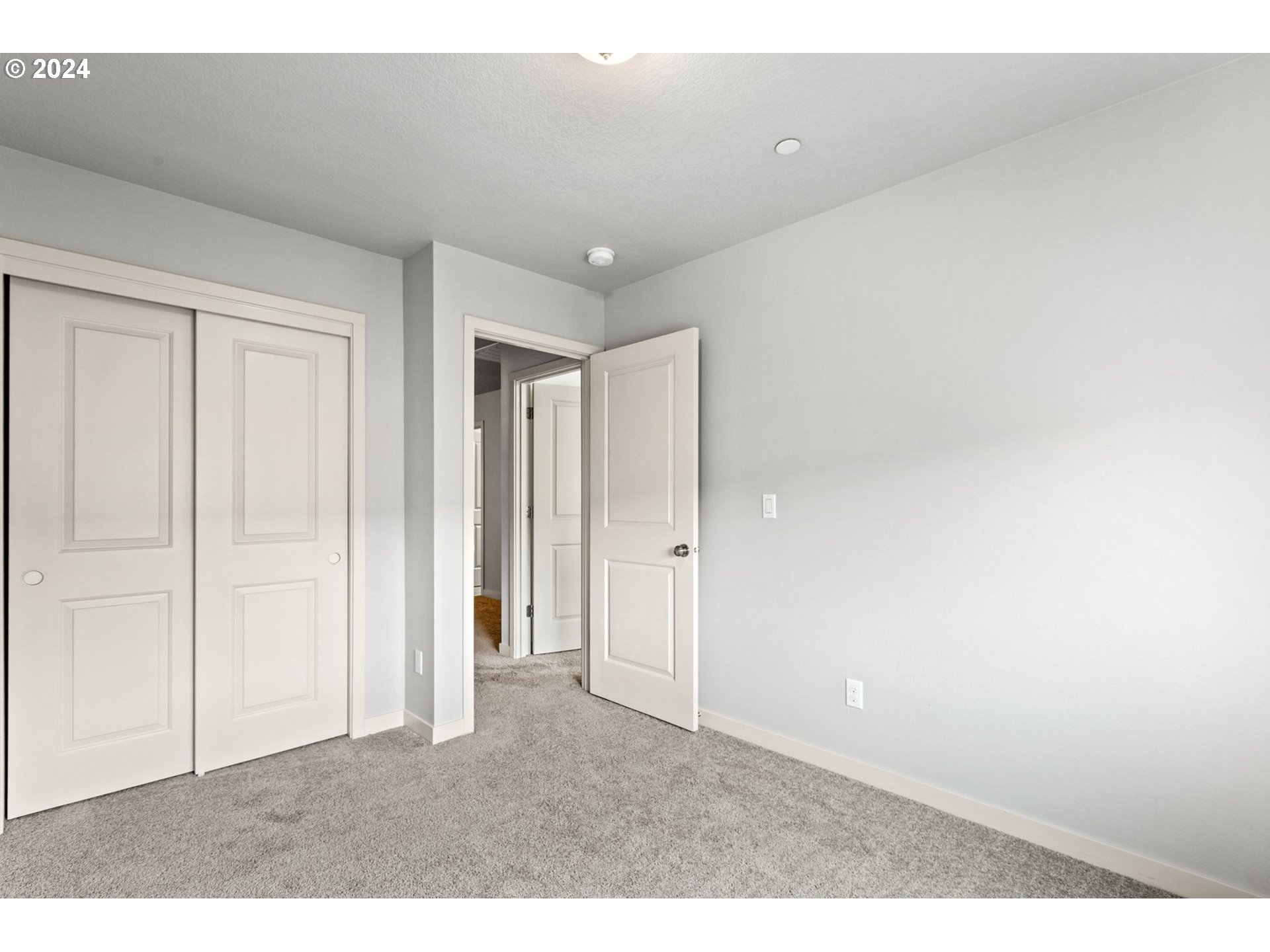 117 North 44th Place Ridgefield, WA 98642 - Photo 27 of 30 a view of an empty room