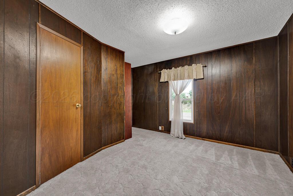 19321 Mockingbird Road Canyon, TX 79015 - Photo 15 of 33 Primary Bedroom