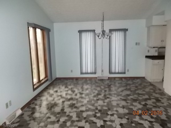 9385 Bell Road Cambridge, OH 43725 - Photo 4 of 21
