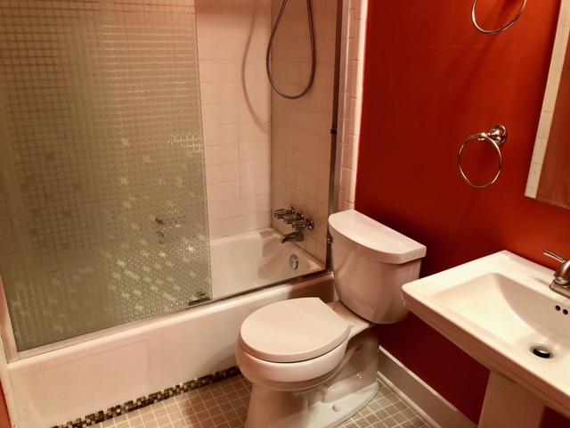 294 Fleming Road, Unit B Charleston, SC 29412 - Photo 3 of 11 Bathroom