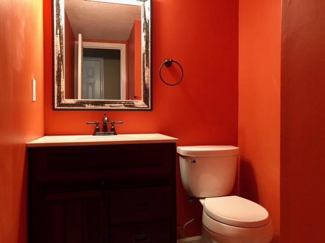 294 Fleming Road, Unit B Charleston, SC 29412 - Photo 6 of 11 Half Bathroom