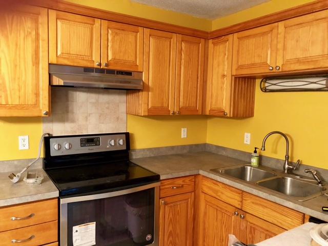 294 Fleming Road, Unit B Charleston, SC 29412 - Photo 9 of 11 Kitchen 2
