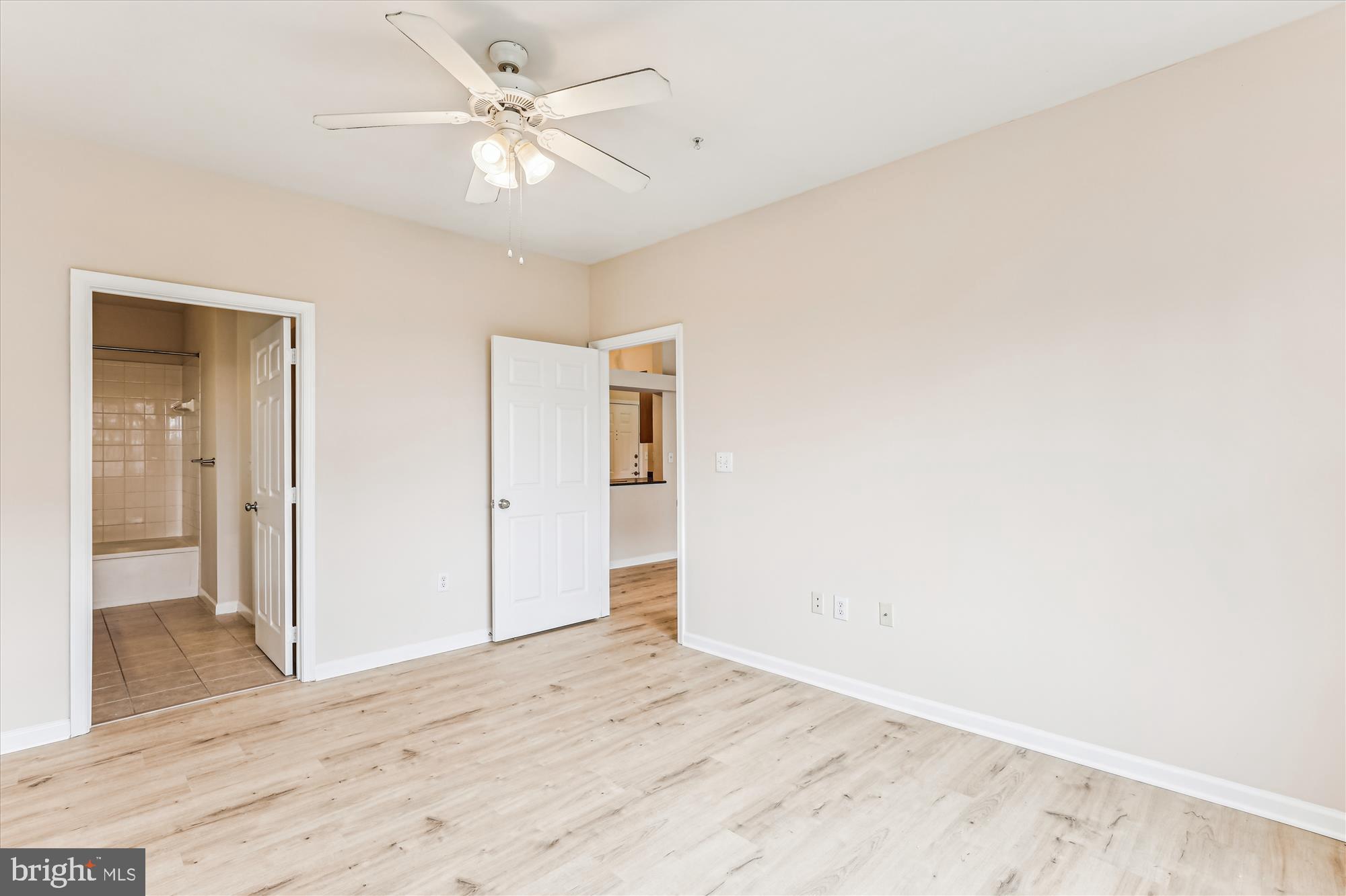 12941 Centre Park Circle, Unit 216 Herndon, VA 20171 - Photo 19 of 44 wooden floor in an empty room