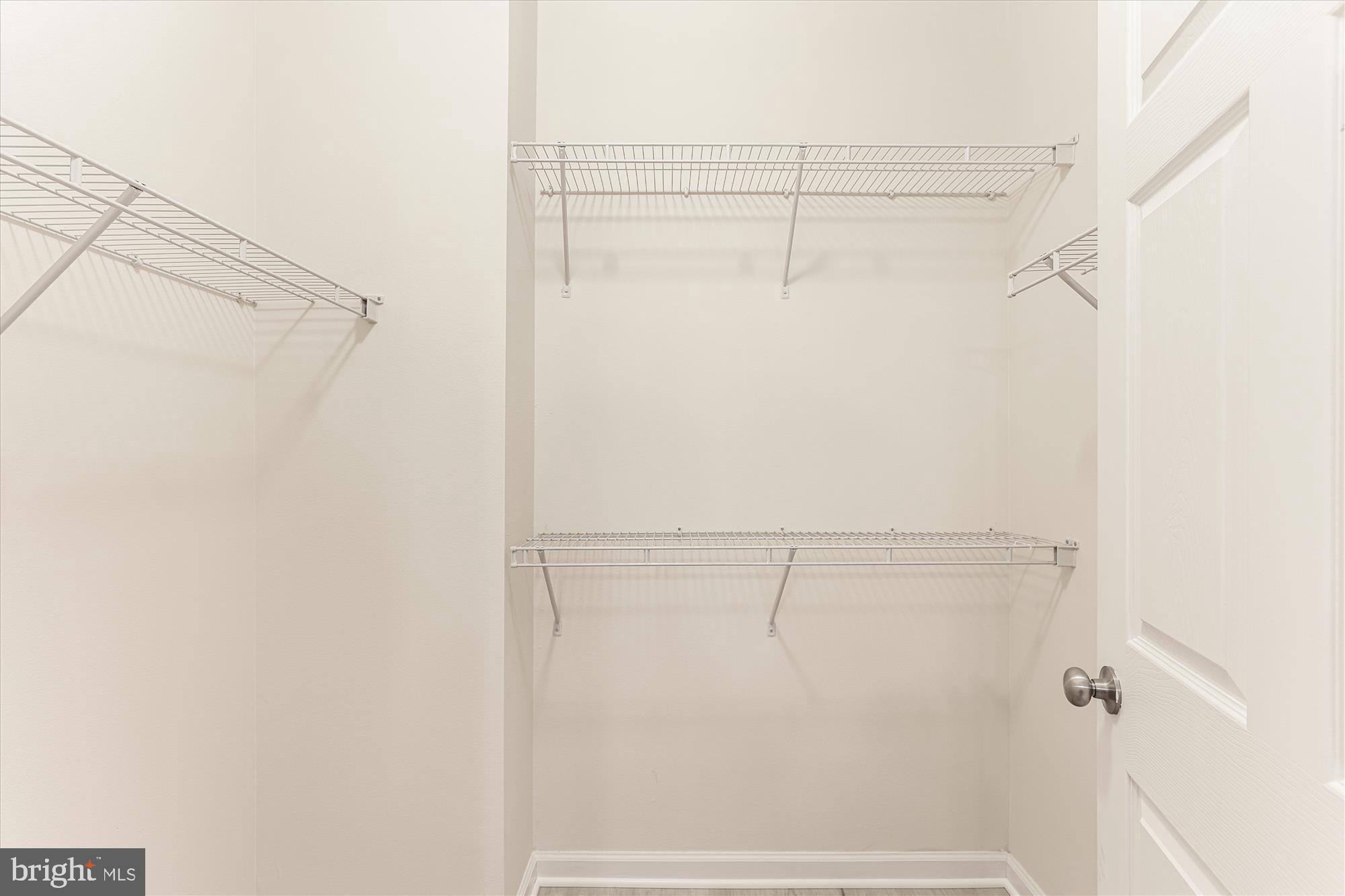 12941 Centre Park Circle, Unit 216 Herndon, VA 20171 - Photo 25 of 44 a view of a small room