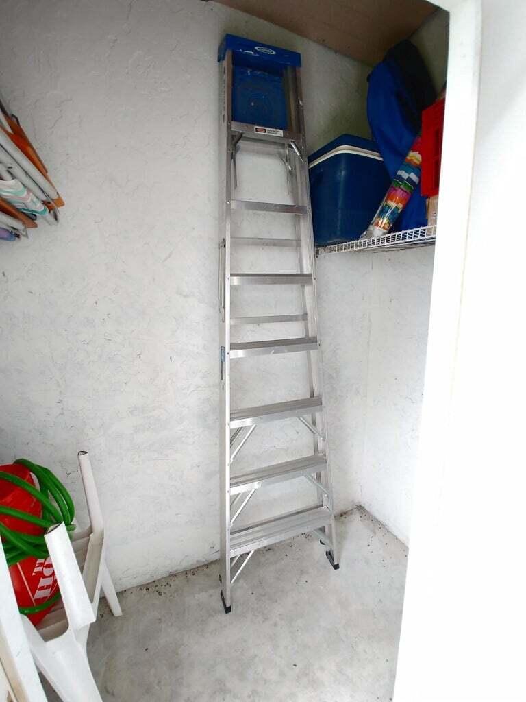 6258 Chasewood Drive, Unit E Jupiter, FL 33458 - Photo 13 of 15 a view of an empty room