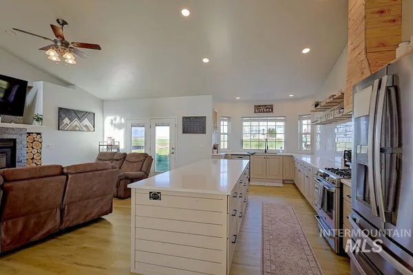 $650,000 | 24 Harris Circle, Shoshone, ID 83352