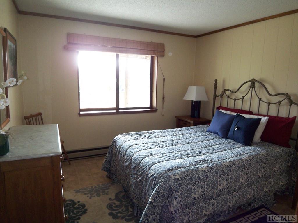 350 Rivard Road Glenville, NC 28736 - Photo 14 of 18 Gallery Image 14