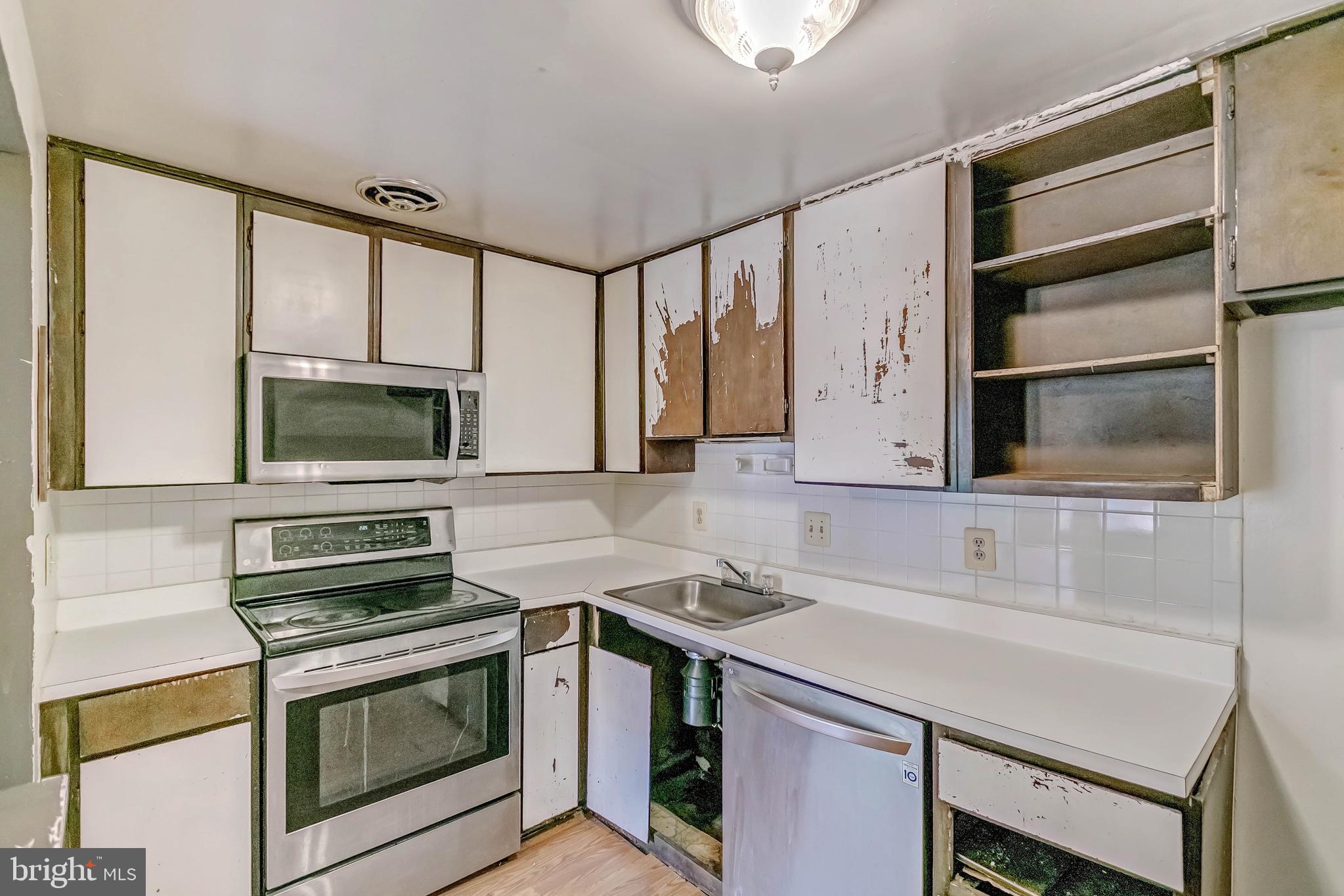 9611 Brassie Way Montgomery Village, MD 20886 - Photo 15 of 32