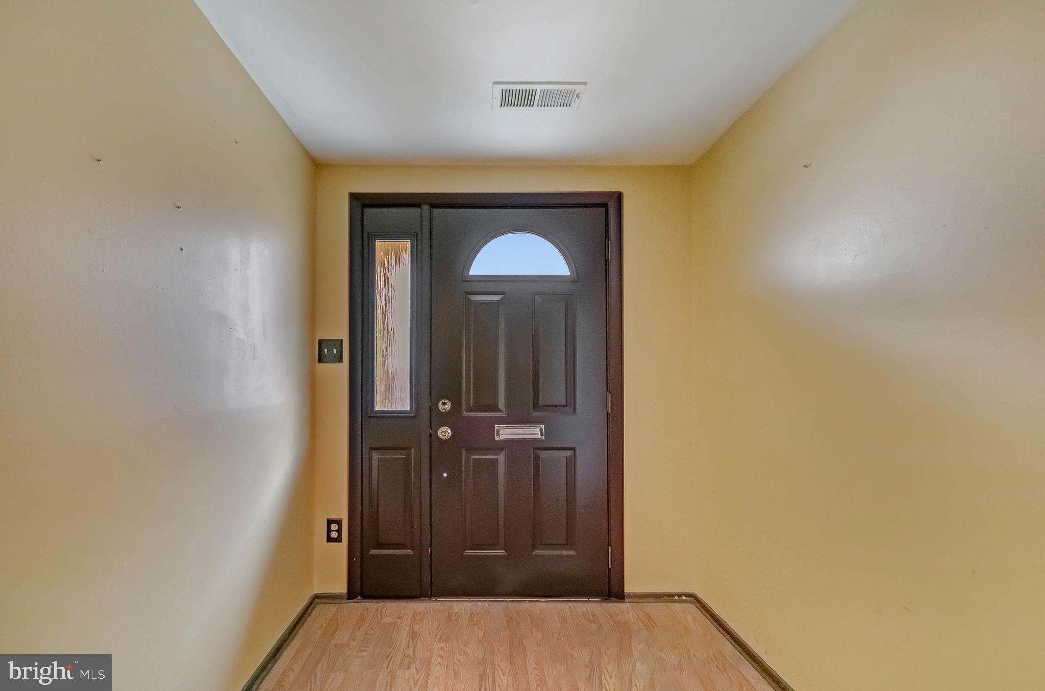 9611 Brassie Way Montgomery Village, MD 20886 - Photo 5 of 32