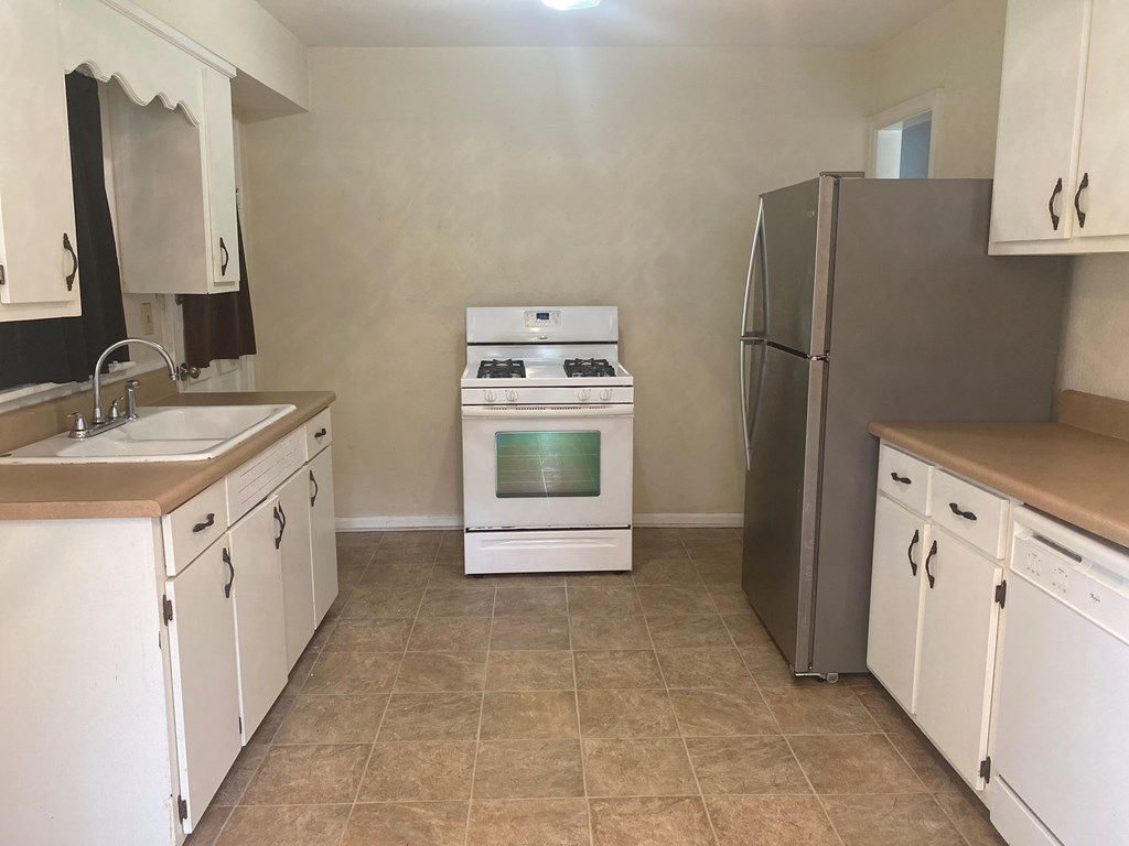 2221 Avalon Road Columbus, GA 31907 - Photo 15 of 40 Kitchen