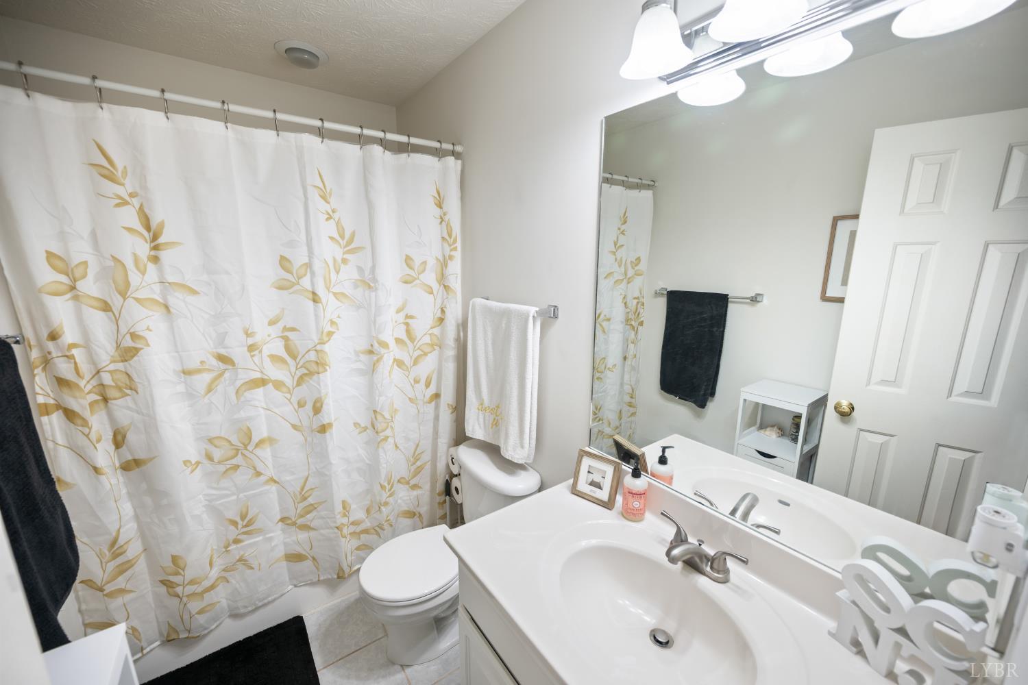 2004 Wards Ferry Road, Unit 18 Lynchburg, VA 24502 - Photo 26 of 31