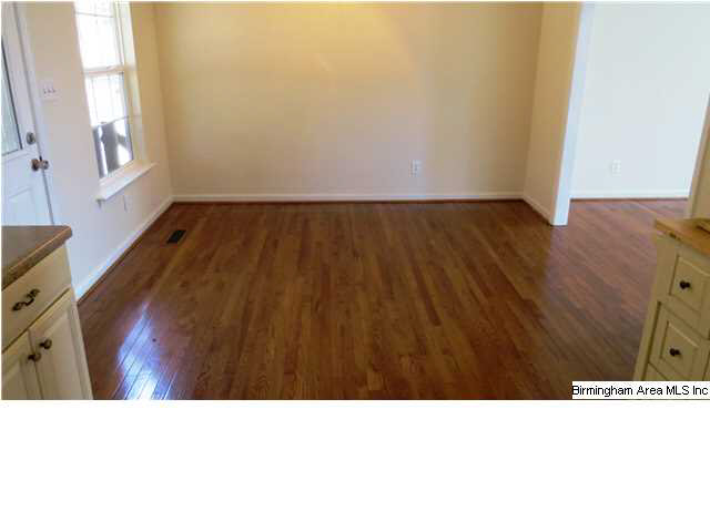 1409 Cabin Hill Road Birmingham, AL 35235 - Photo 5 of 24