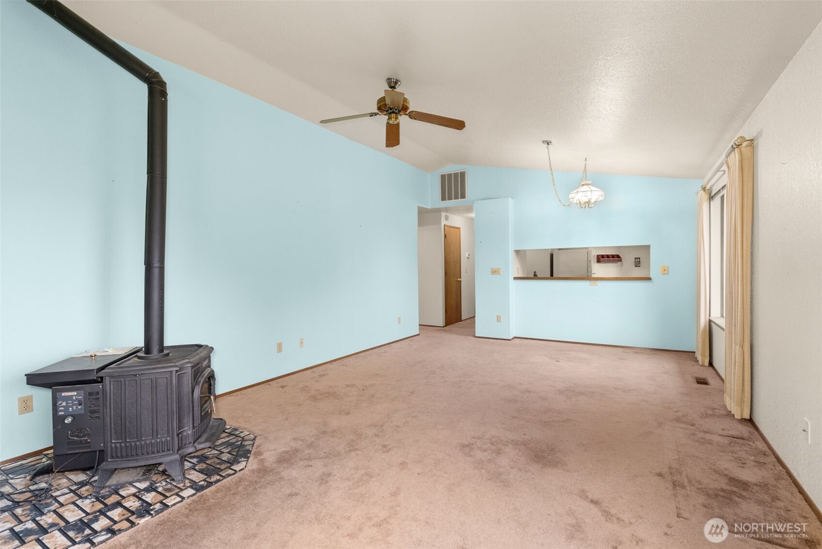 169 Devereese Road, Unit C Chehalis, WA 98532 - Photo 8 of 29 Gallery Image 8