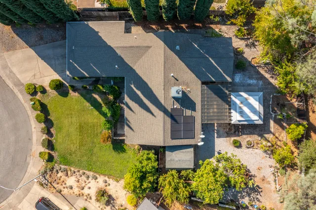 $379,900 | 2350 Amethyst Way, Redding, CA 96003