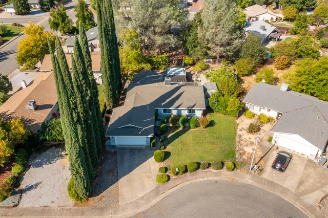 $379,900 | 2350 Amethyst Way, Redding, CA 96003