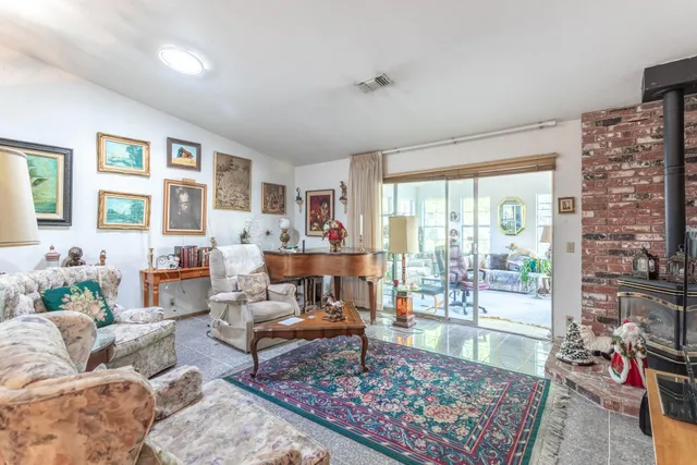 $379,900 | 2350 Amethyst Way, Redding, CA 96003