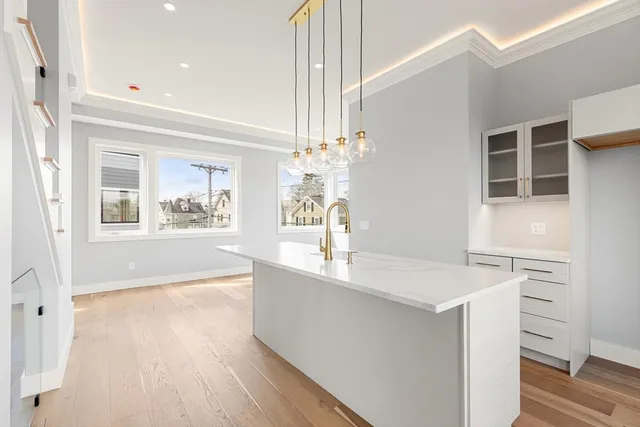 $1,379,000 | 308 Newton Street, Unit 1C, Waltham, MA 02453