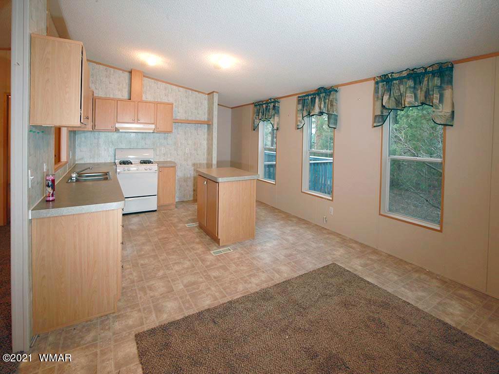 421 Timber Ridge Loop Show Low, AZ 85901 - Photo 12 of 25 Gallery Image 12